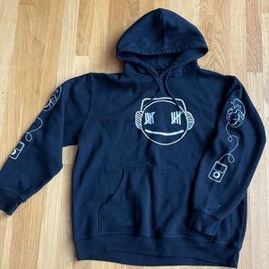 Dream Branding Black Hoodie Size L